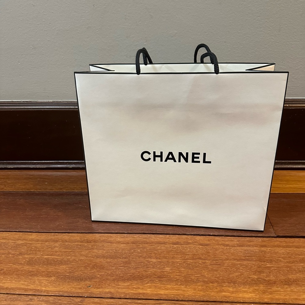 Chanel gif bag new